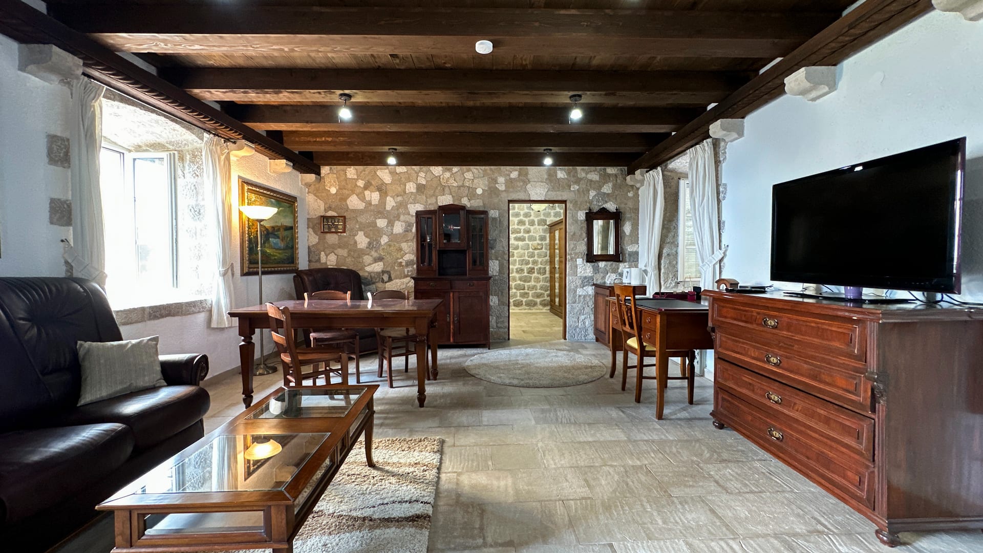 Stone & Beam interior — photo 8